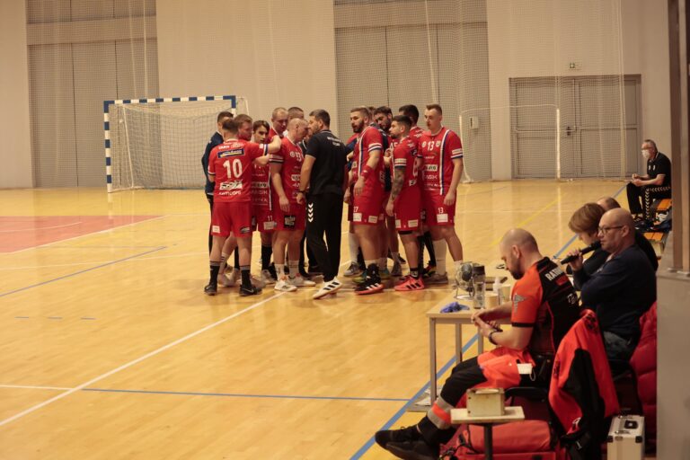 Derbowo na koniec rundy